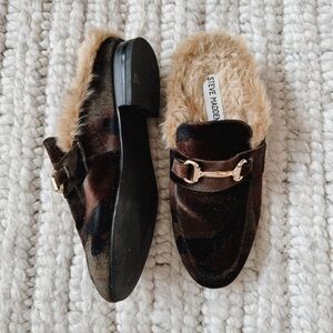 Steve Madden Jill Camouflage Closed Toe Mules